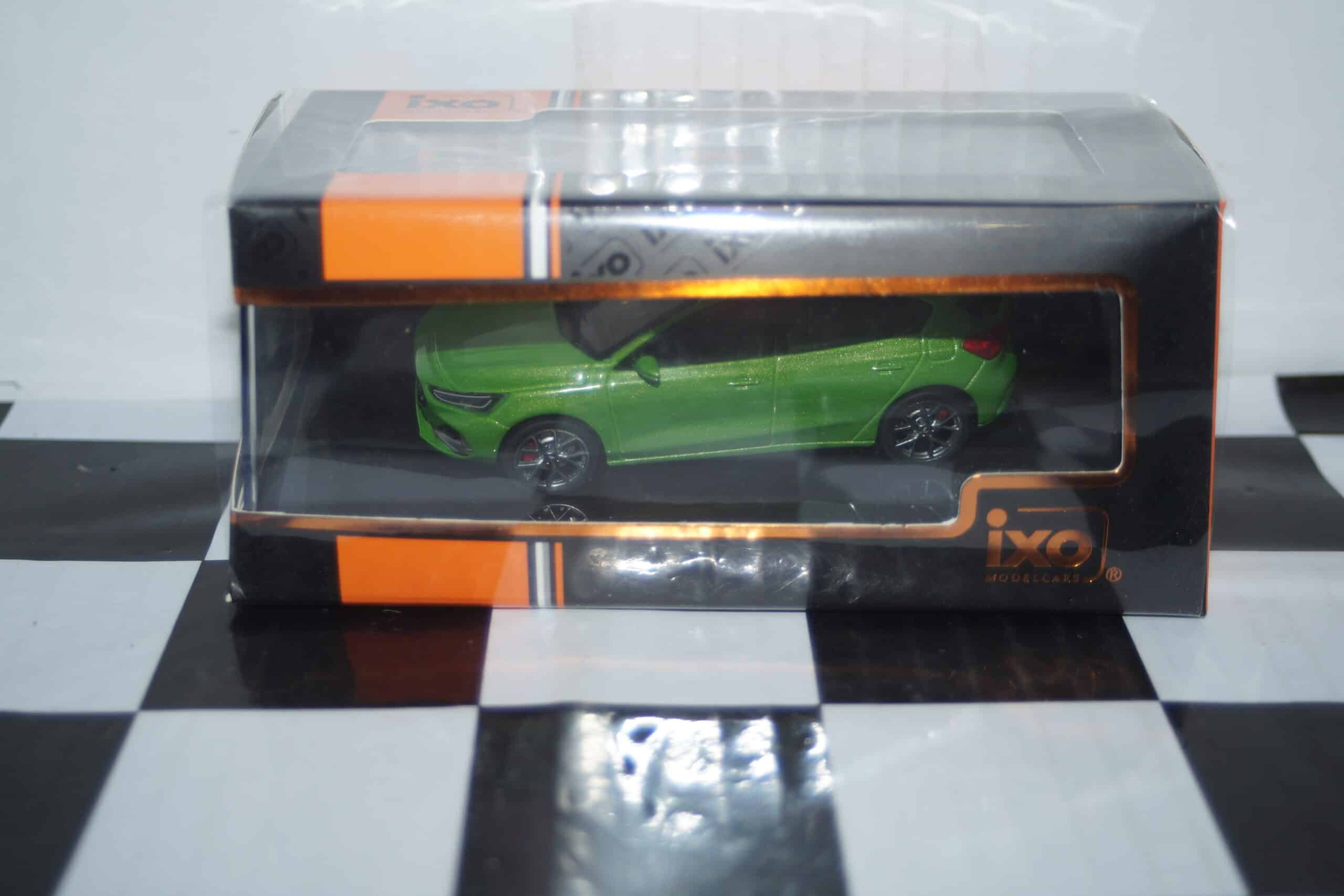 Ixo ford focus st 2022 green 1:43 moc333.22