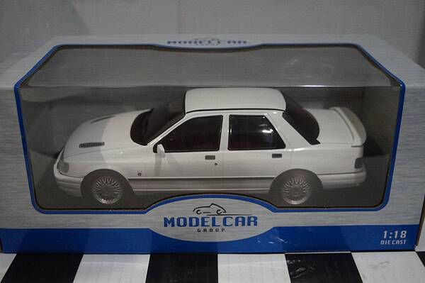 Model car group ford sierra cosworth 4 x 4 white mcg18353