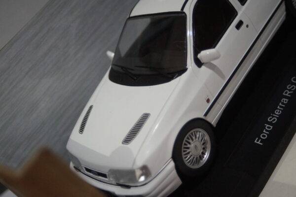 Model car group ford sierra cosworth 4 x 4 white mcg18353