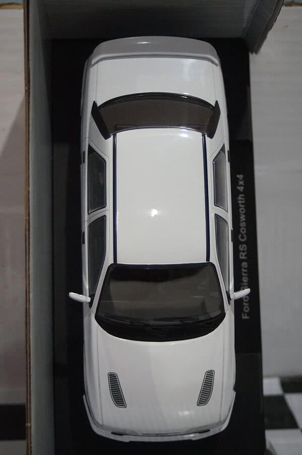 Model car group ford sierra cosworth 4 x 4 white mcg18353