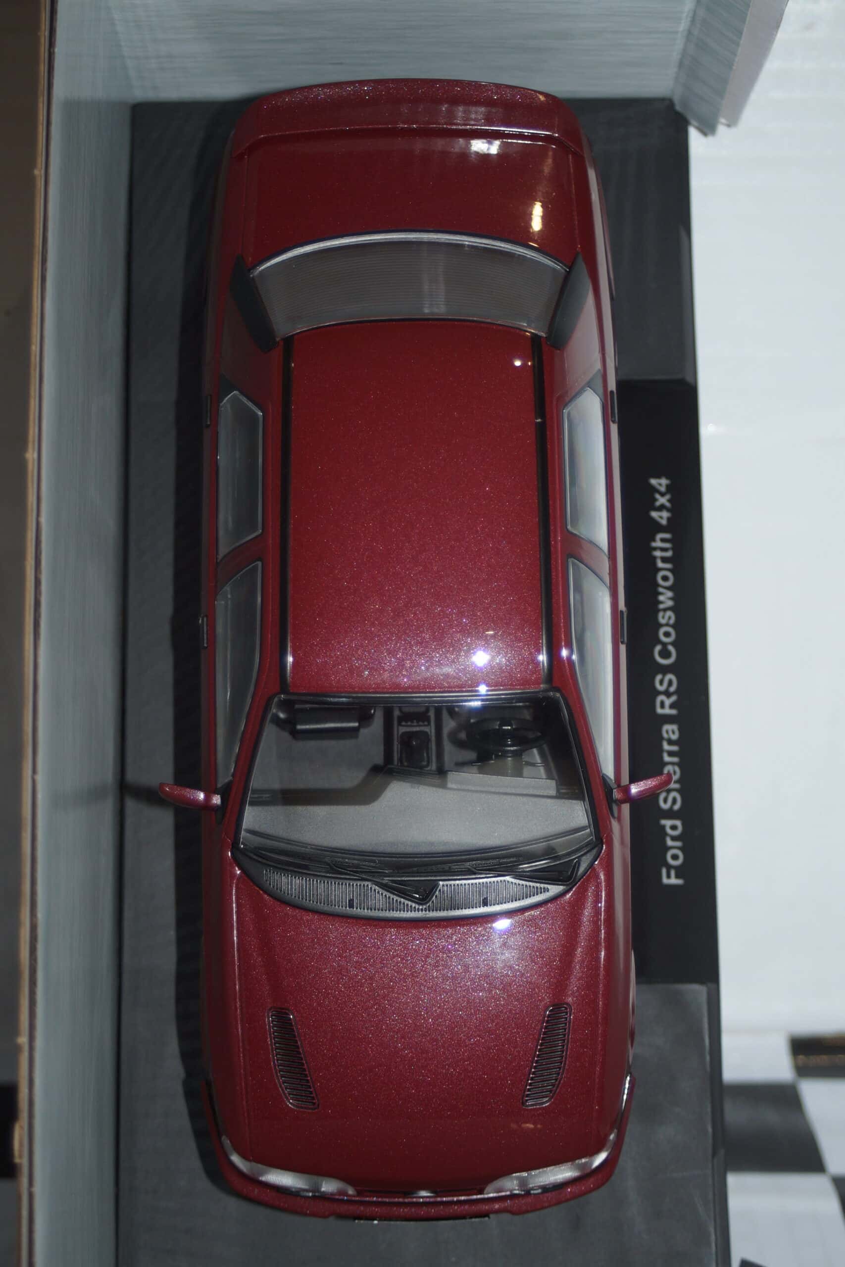 Model car group ford sierra cosworth 4 x 4 maroon mcg18354