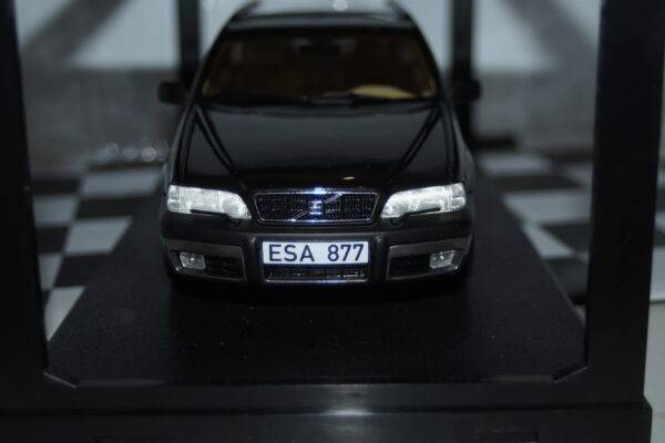 Cult scale models volvo v70 xc cross country black 96-99 1:18 cml181-4