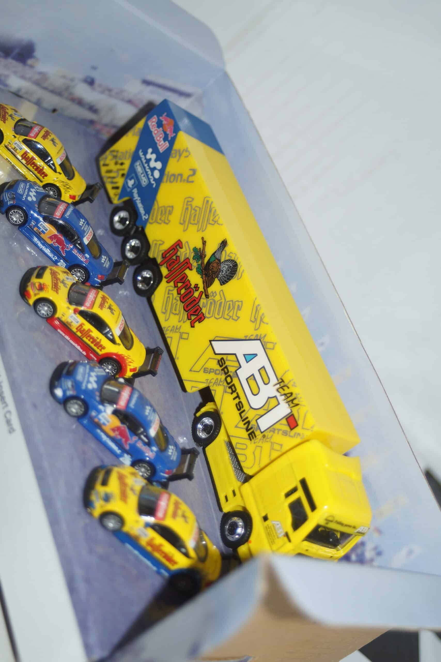 Schuco opel astra v8 coupe 2 car set #5 & #6 ref 21757 1:76 plastic