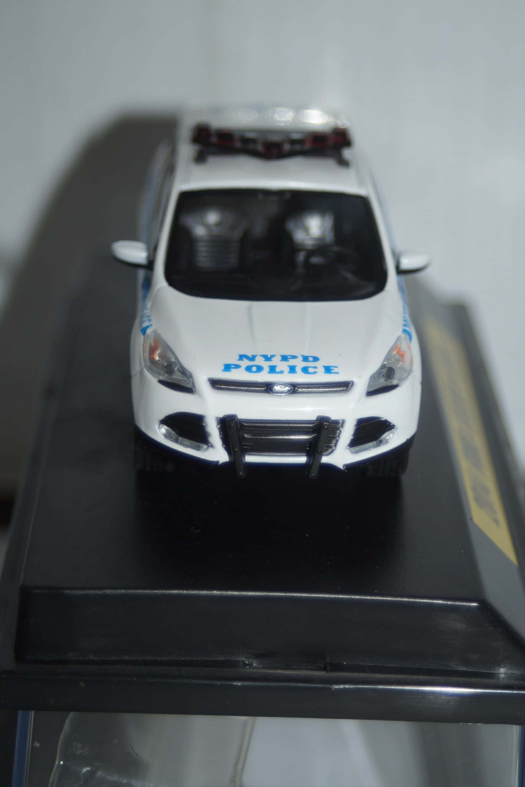 Greenlight ford escape nypd 2014 1:43 diecast 86070