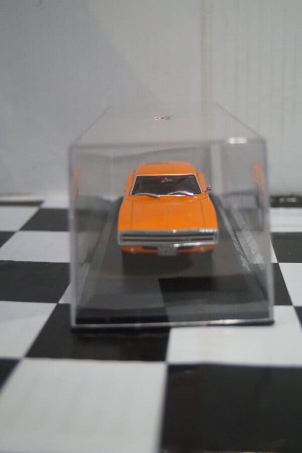 Greenlight dodge charger r/t 1970 orange 1:43 diecast 86302