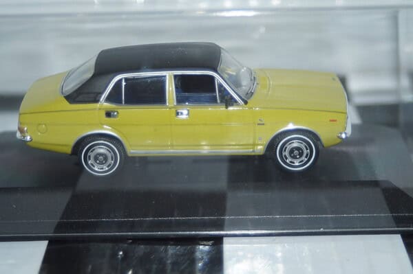 Vanguards morris marina 1.8 tc 'jubilee' citron va06310 1:43