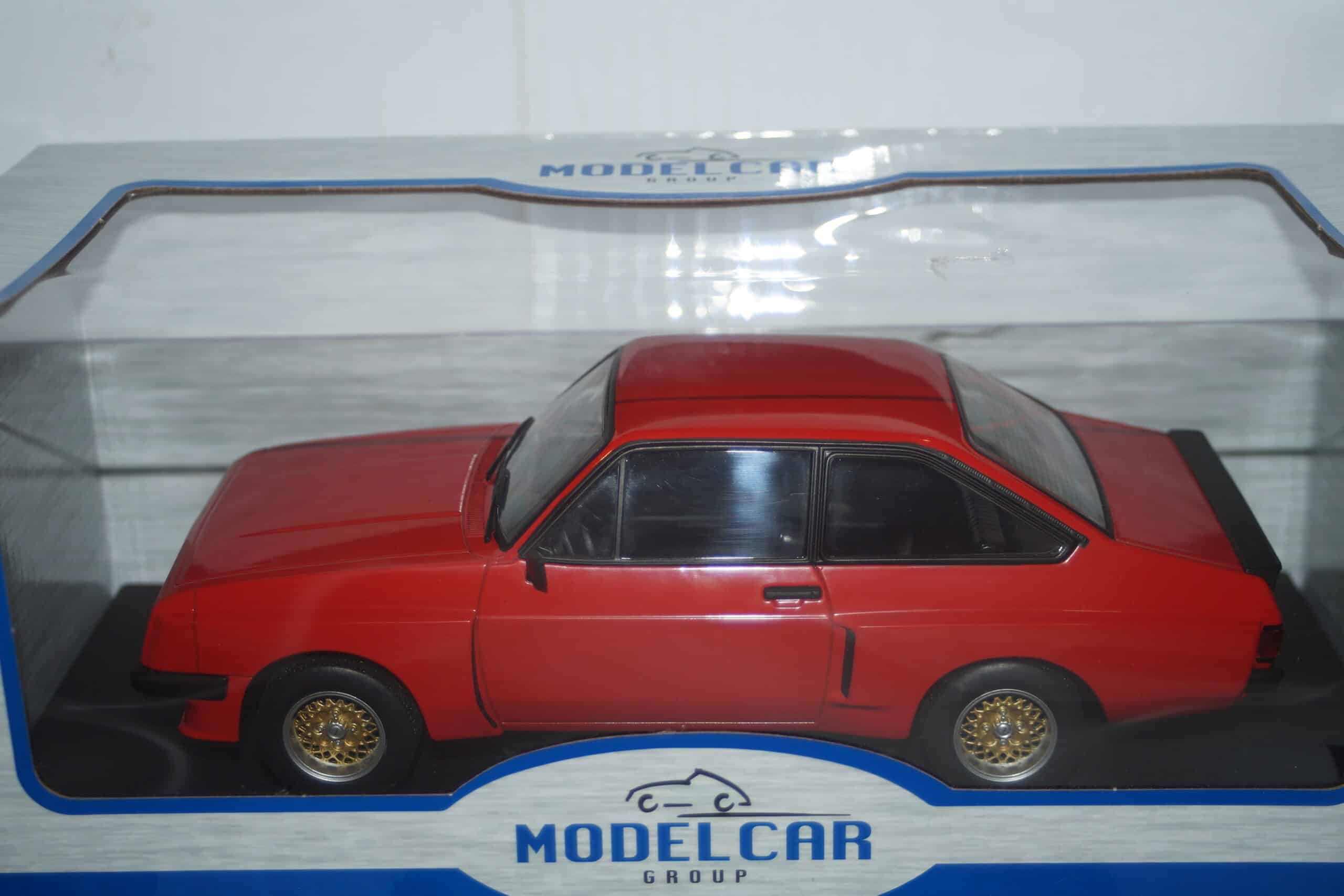 Model car group ford escort mk2 rs2000 x-pack  red mcg18352