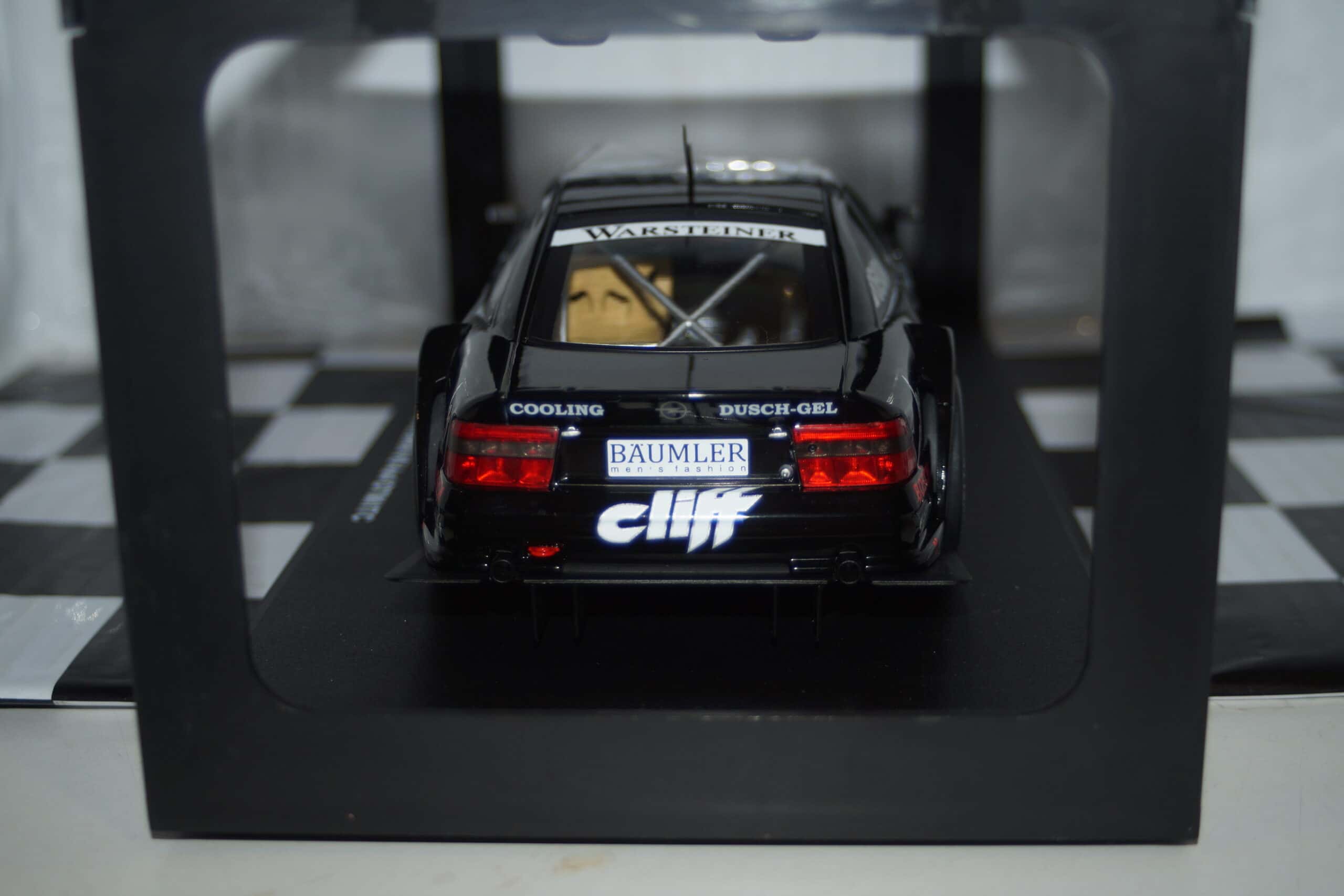 Werk83 opel omega #99 m.reuter 1:18 diecast w18045001