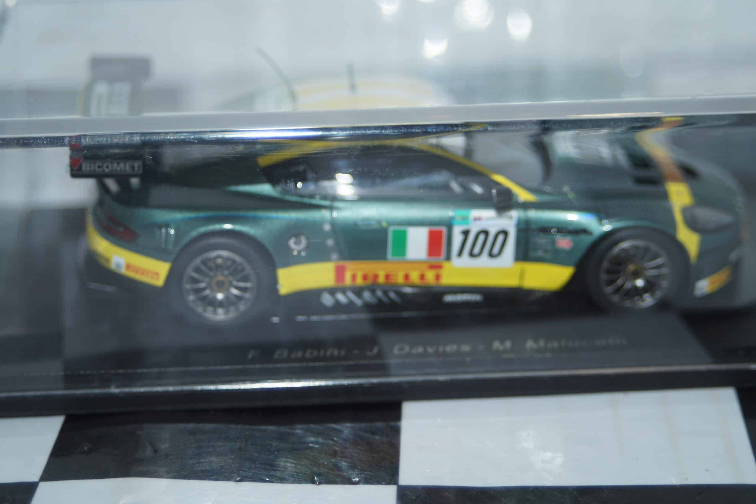Spark aston martin dbr9 #27 interlagaos 2006 ref s1202 (signed) in 1:43