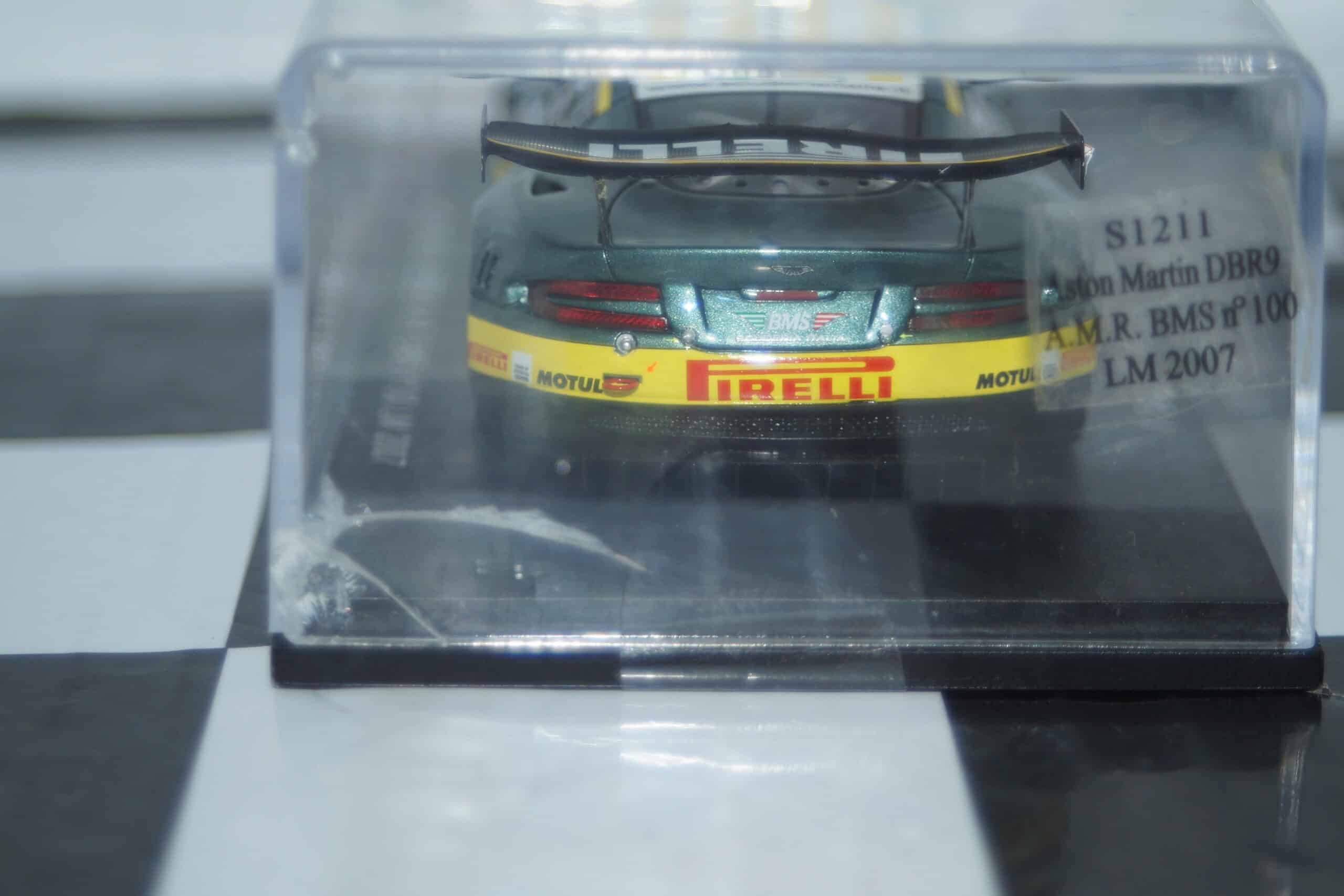 Spark aston martin dbr9 #27 interlagaos 2006 ref s1202 (signed) in 1:43