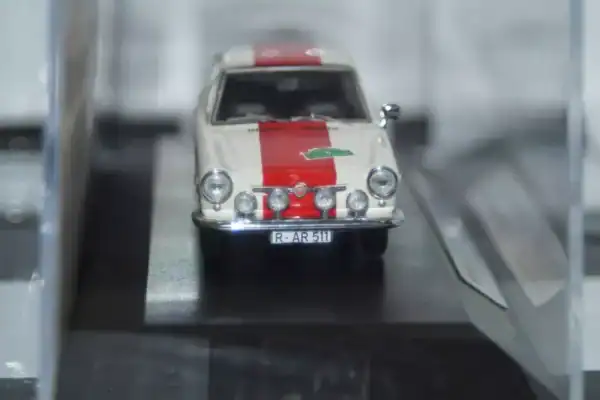 Ixo fiat 850 coupe #6 rally baveria walter rohl 1968 1/43rd
