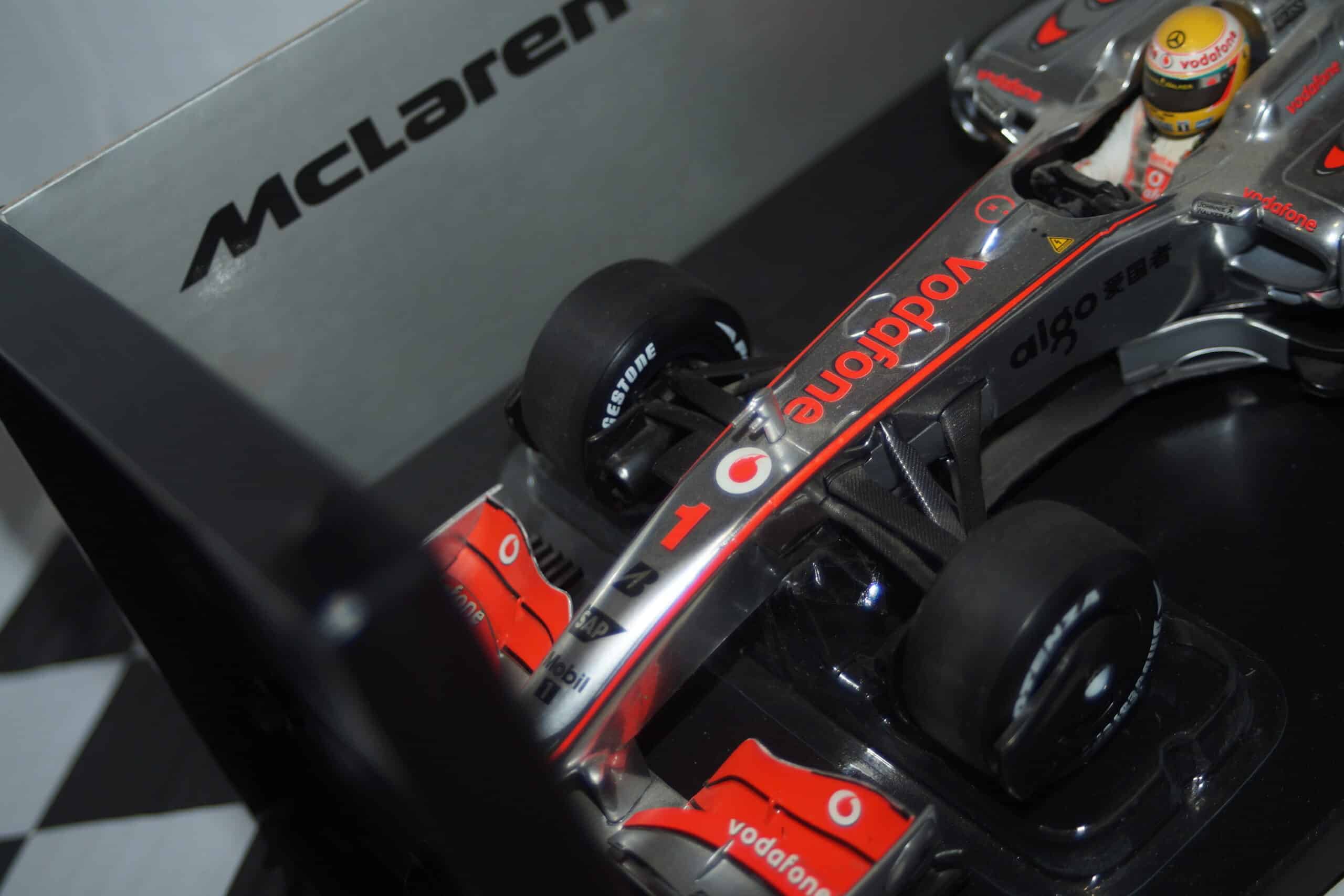 Minichamps mclaren mercedes mp4-24 l.hamilton f1 2009 530 091801 1:18