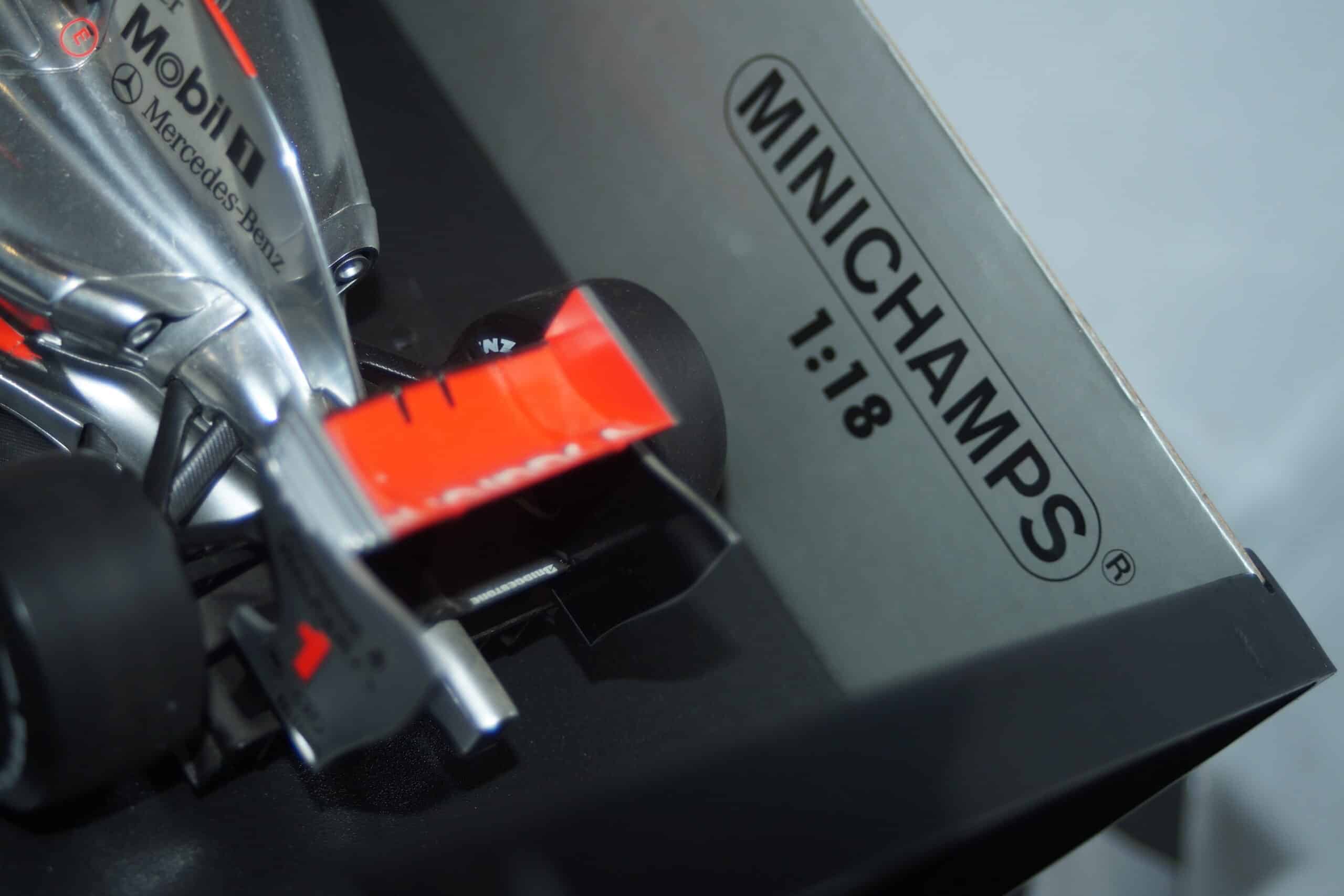 Minichamps mclaren mercedes mp4-24 l.hamilton f1 2009 530 091801 1:18