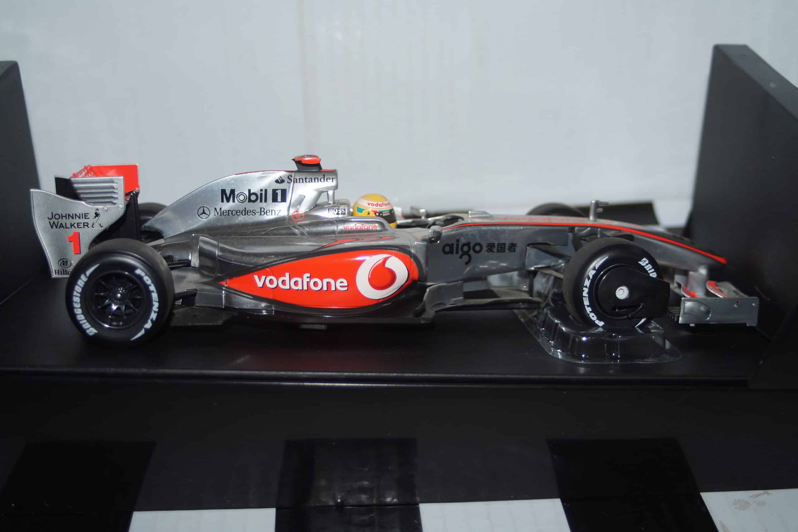 Minichamps mclaren mercedes mp4-24 l.hamilton f1 2009 530 091801 1:18