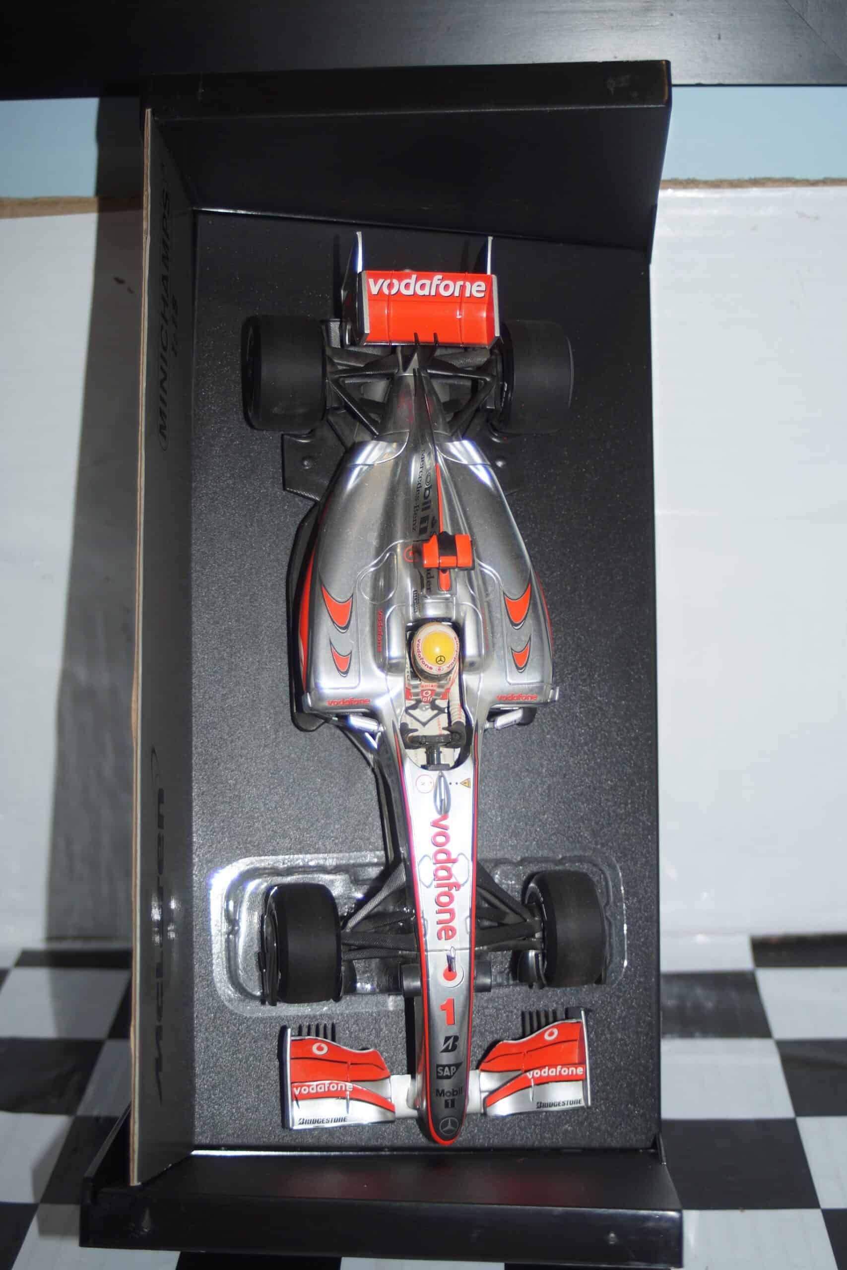 Minichamps mclaren mercedes mp4-24 l.hamilton f1 2009 530 091801 1:18
