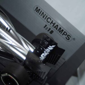 Minichamps mclaren mercedes mp4-29 j.button f1 2012 530 141822 1:18