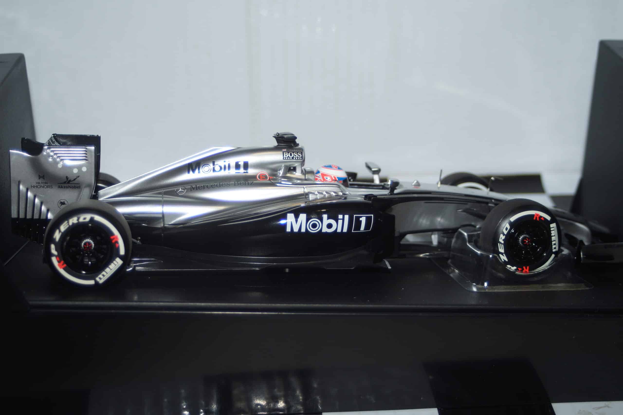 Minichamps mclaren mercedes mp4-29 j.button f1 2012 530 141822 1:18