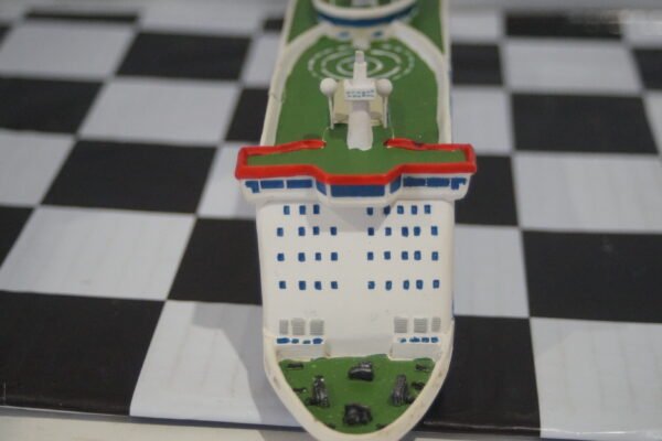 P & o north sea ferries - pride of hull -heavy resin type model ref zf683