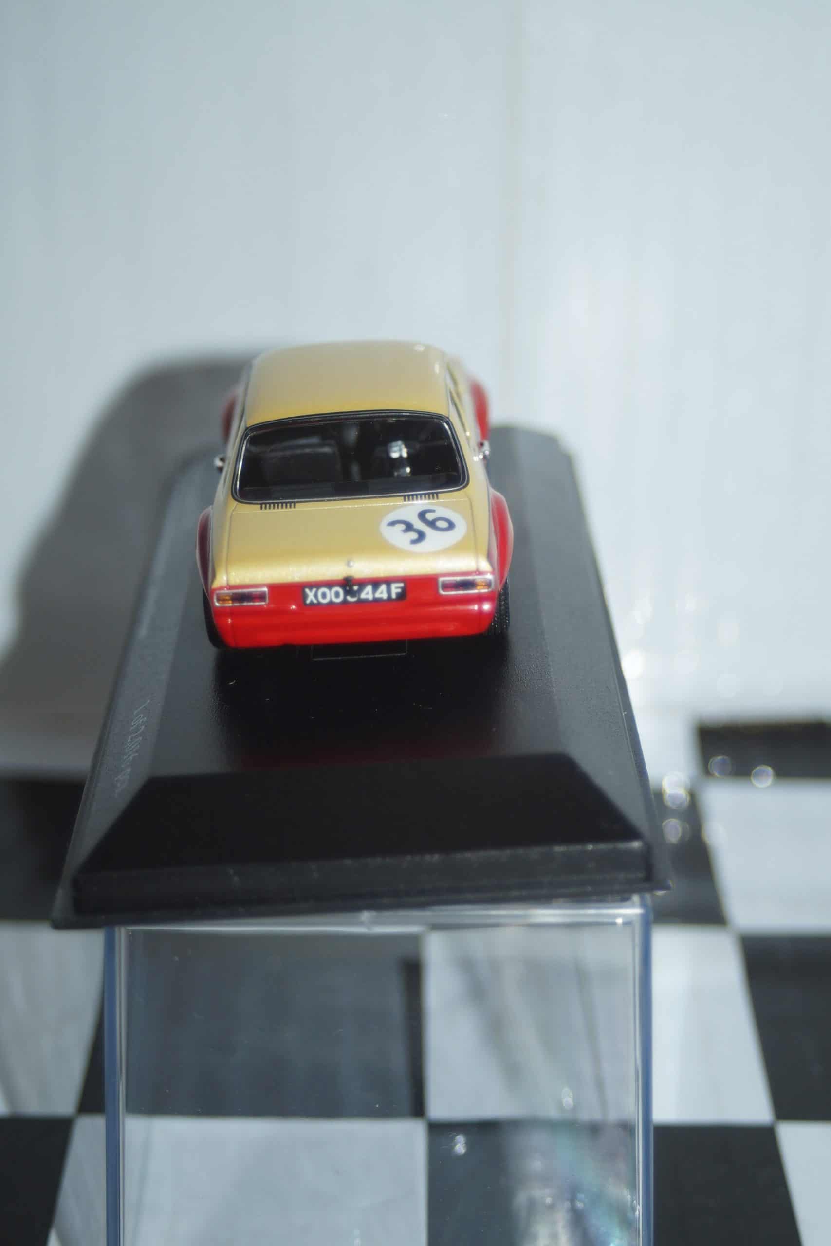 Minichamps ford escort mk1 tc #2 500km nurburgring 1968 mitter 400 688192 1:43