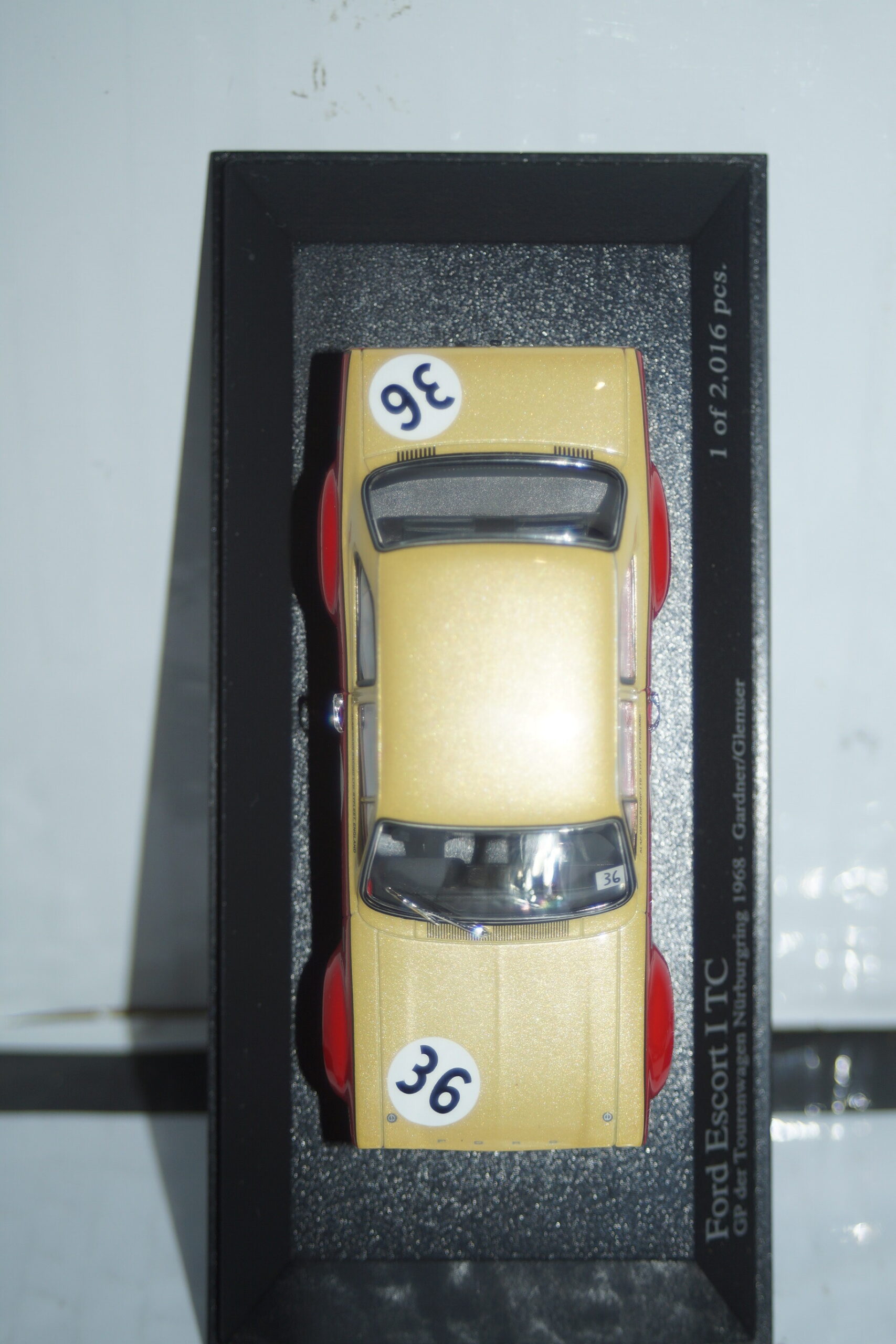 Minichamps ford escort mk1 tc #2 500km nurburgring 1968 mitter 400 688192 1:43