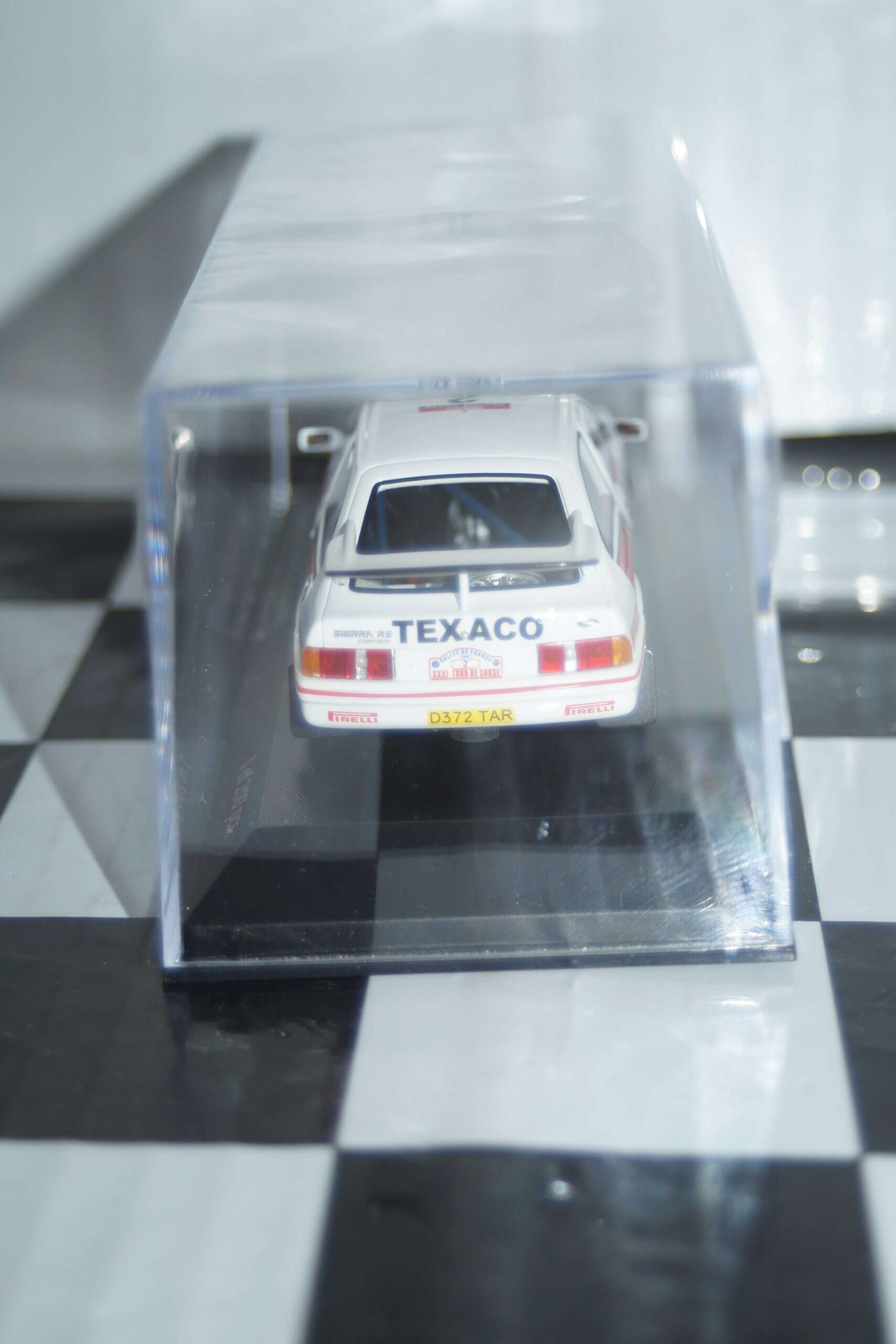 Minichamps ford sierra rs 500 #1 winners 24hr spa 1989 437 898001 1:43