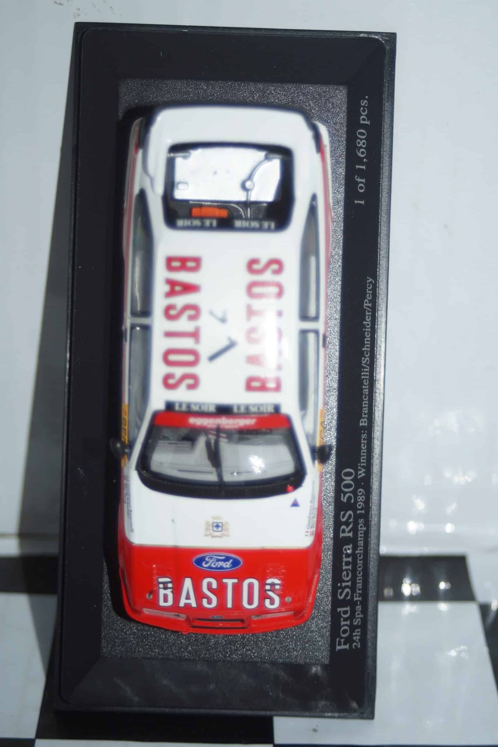 Minichamps ford sierra rs 500 #1 winners 24hr spa 1989 437 898001 1:43