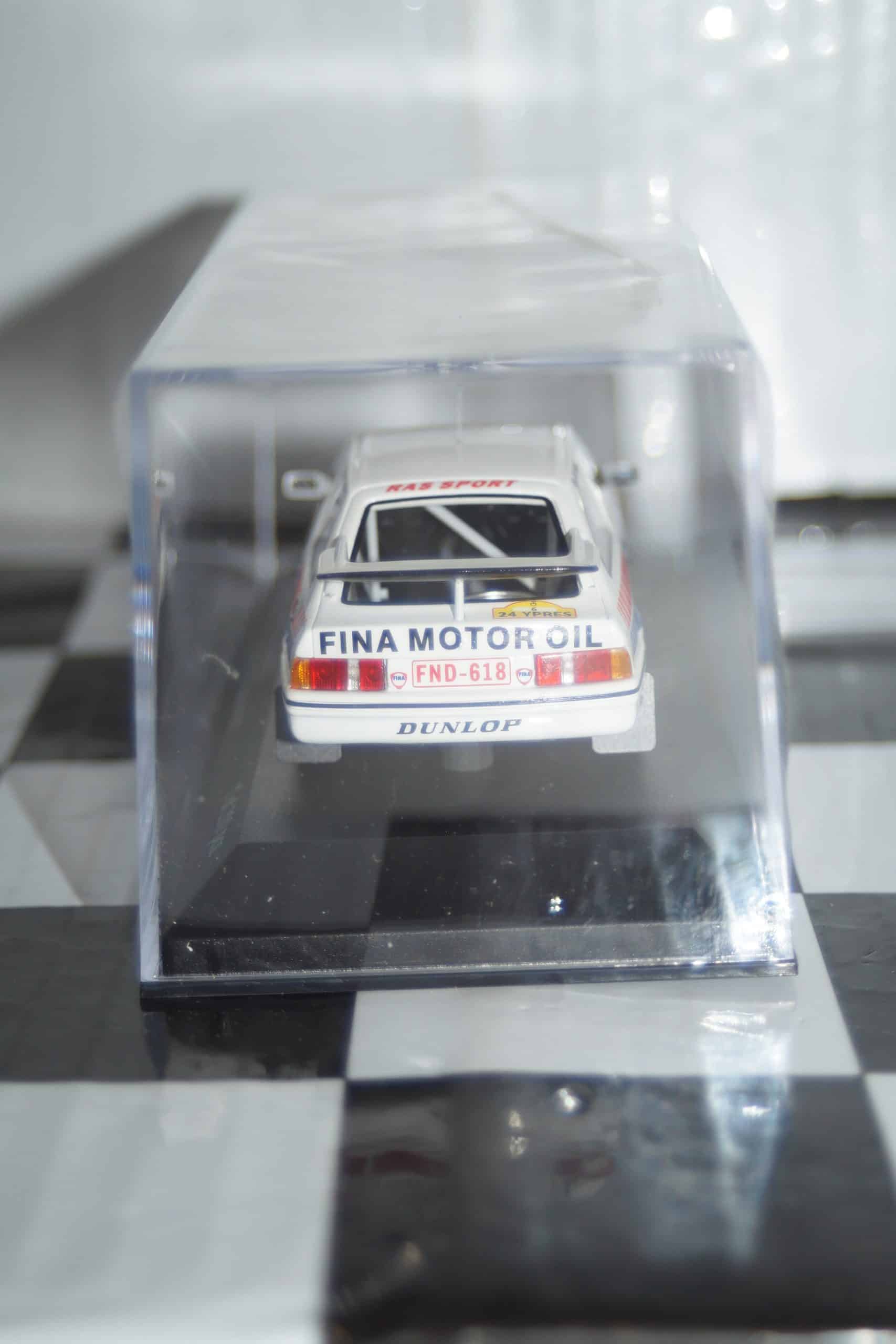 Minichamps ford sierra rs cosworth #15 tour de corse rally 1987  437 878015 1:43