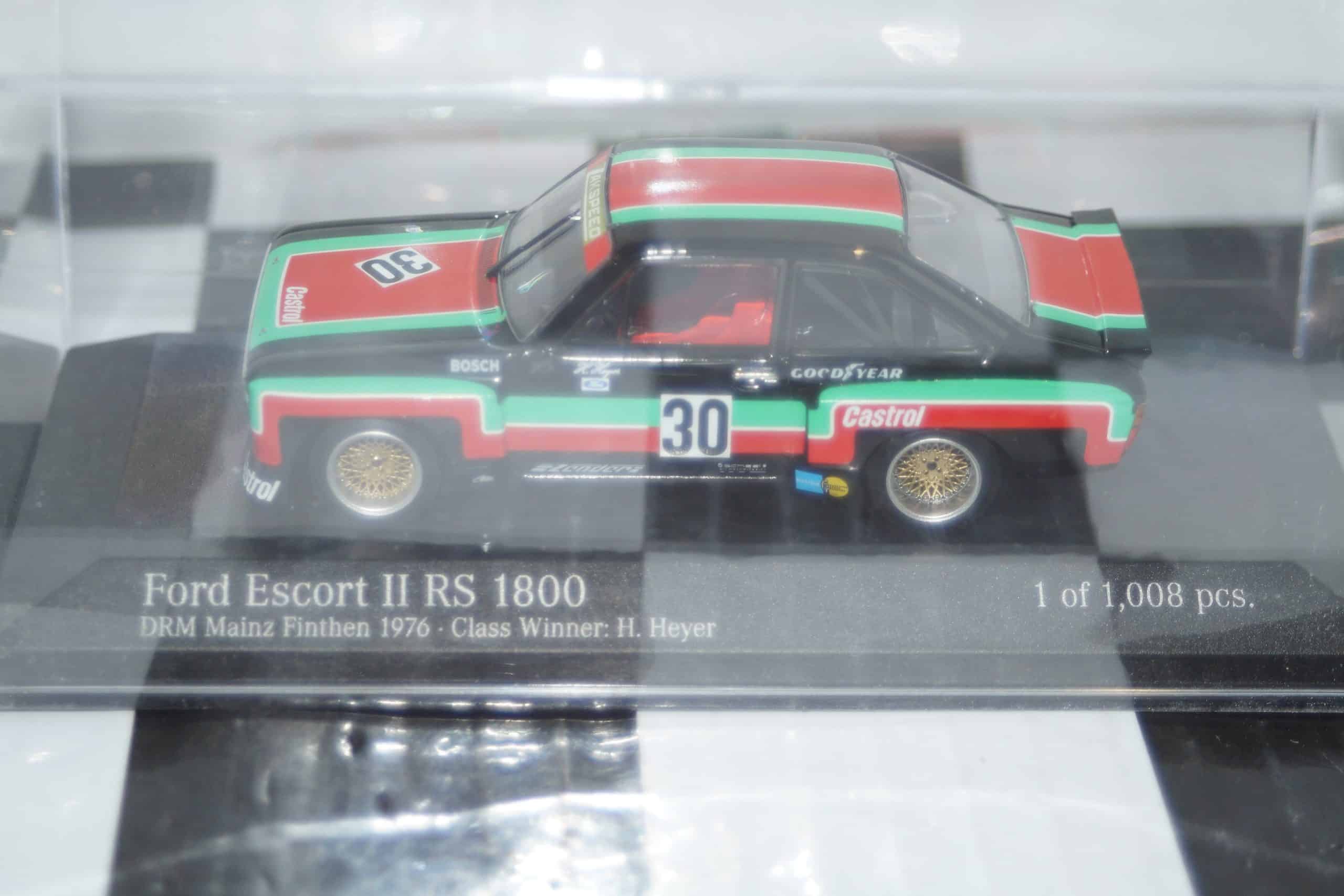 Minichamps ford escort mk2 rs2000 white 400 084300 1:43