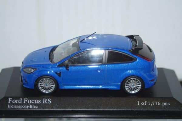 Minichamps ford focus rs 2009 blue metallic 400 088105 1:43