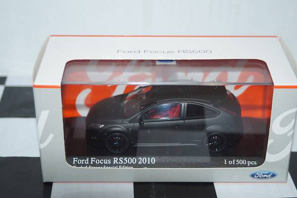 Minichamps ford focus rs500 (dealer box) 2010 matt black ltd 500 1:43