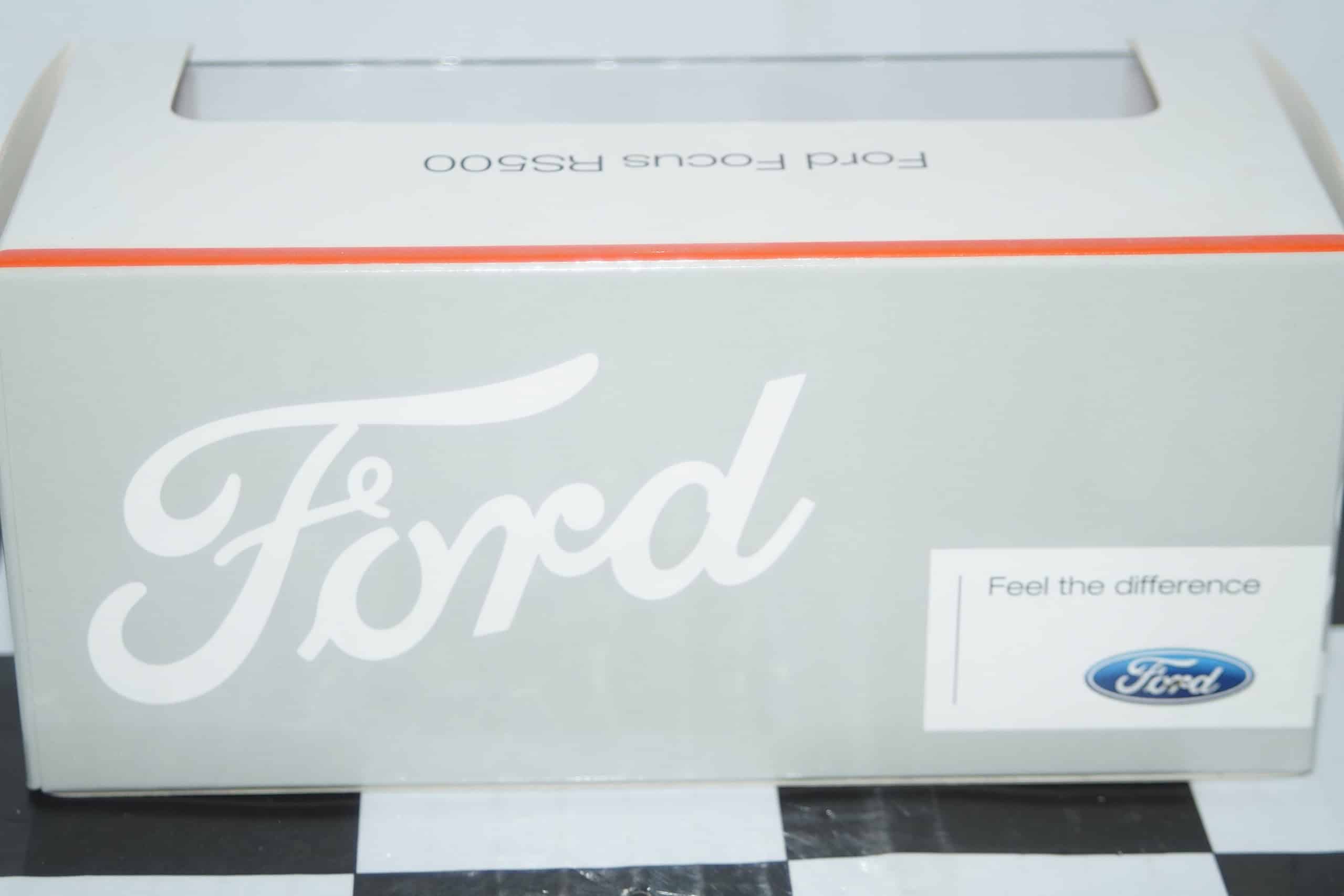Minichamps ford focus rs500 (dealer box) 2010 matt black ltd 500 1:43