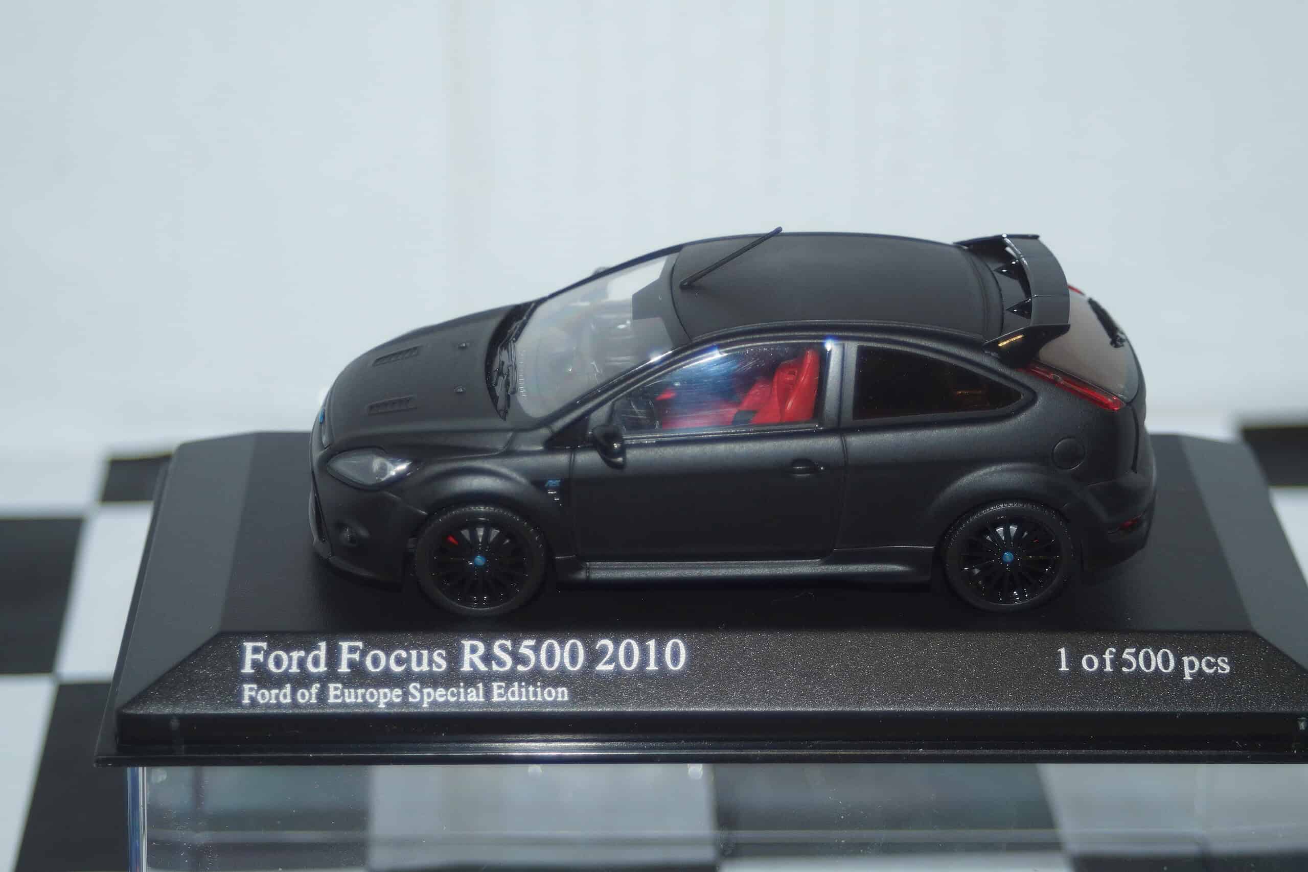 Minichamps ford focus rs500 (dealer box) 2010 matt black ltd 500 1:43