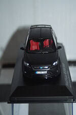 Minichamps ford focus rs500 (dealer box) 2010 matt black ltd 500 1:43