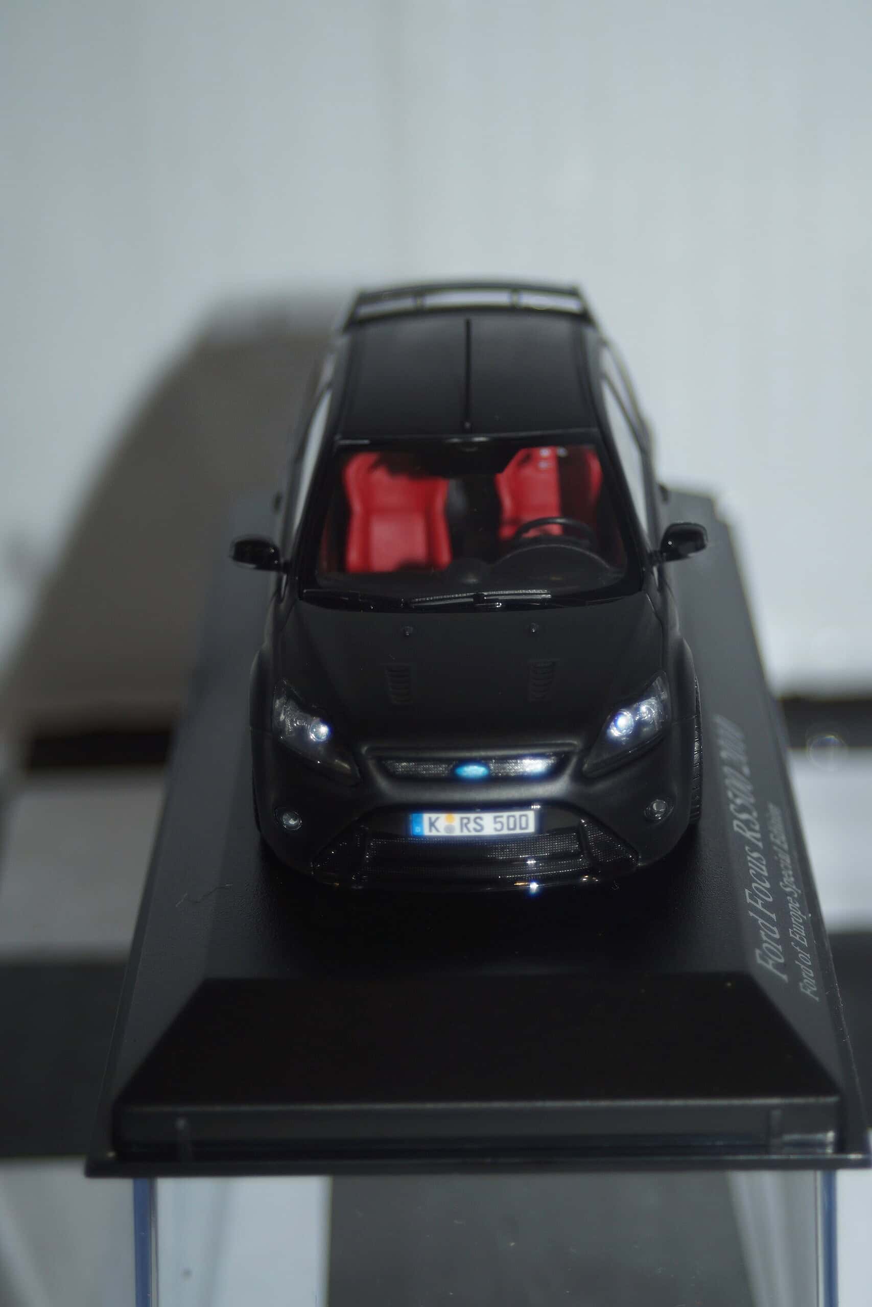 Minichamps ford focus rs500 (dealer box) 2010 matt black ltd 500 1:43