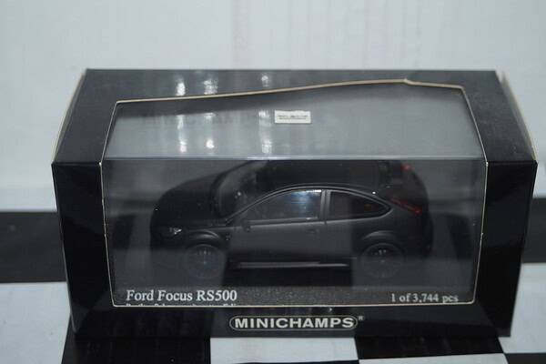 Minichamps ford focus rs500 (dealer box) 2010 matt black ltd 500 1:43