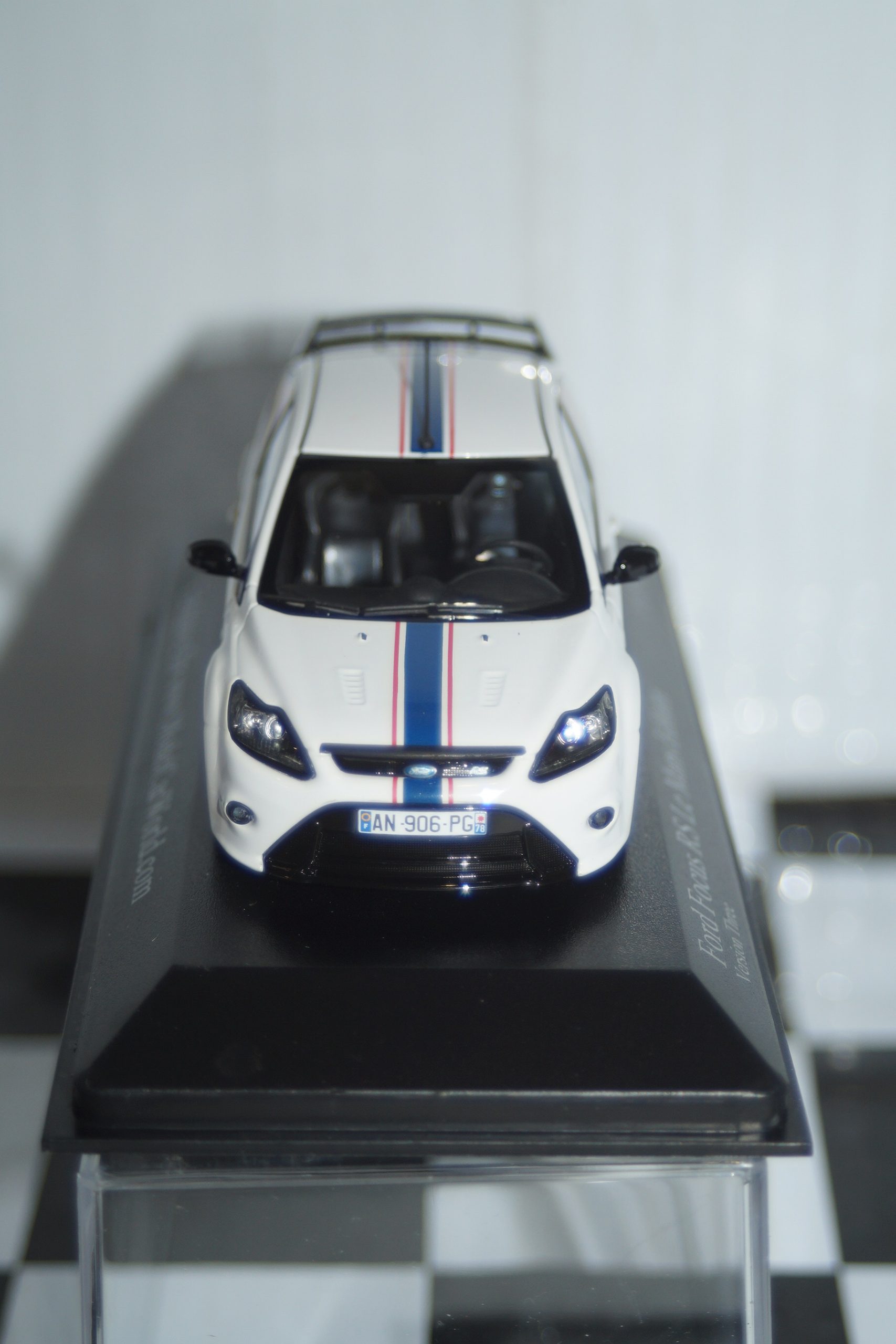 Minichamps ford focus rs le mans edition 2010 black 400 088166 1:43