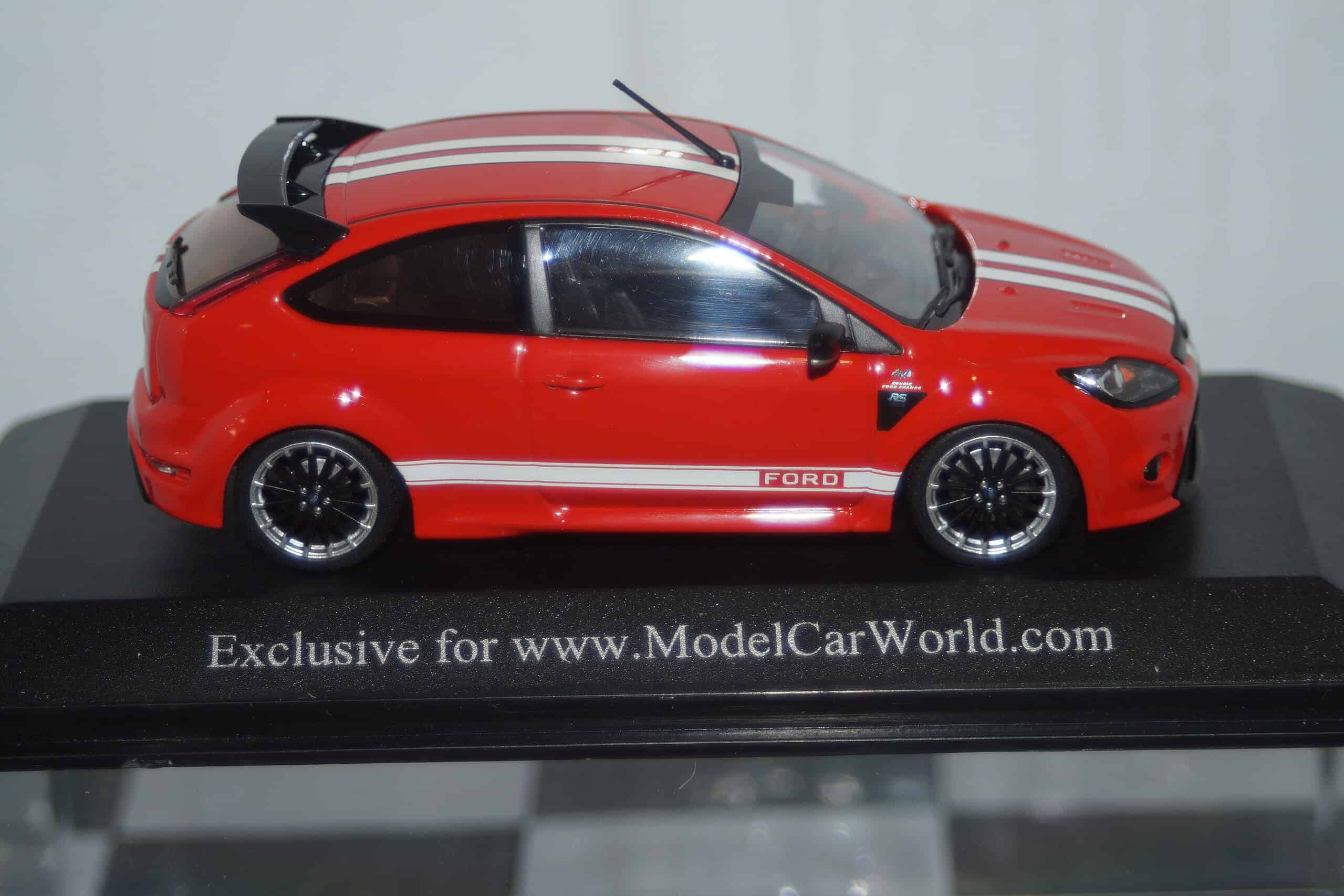 Minichamps ford focus rs le mans edition 2010 red 400 088167 1:43