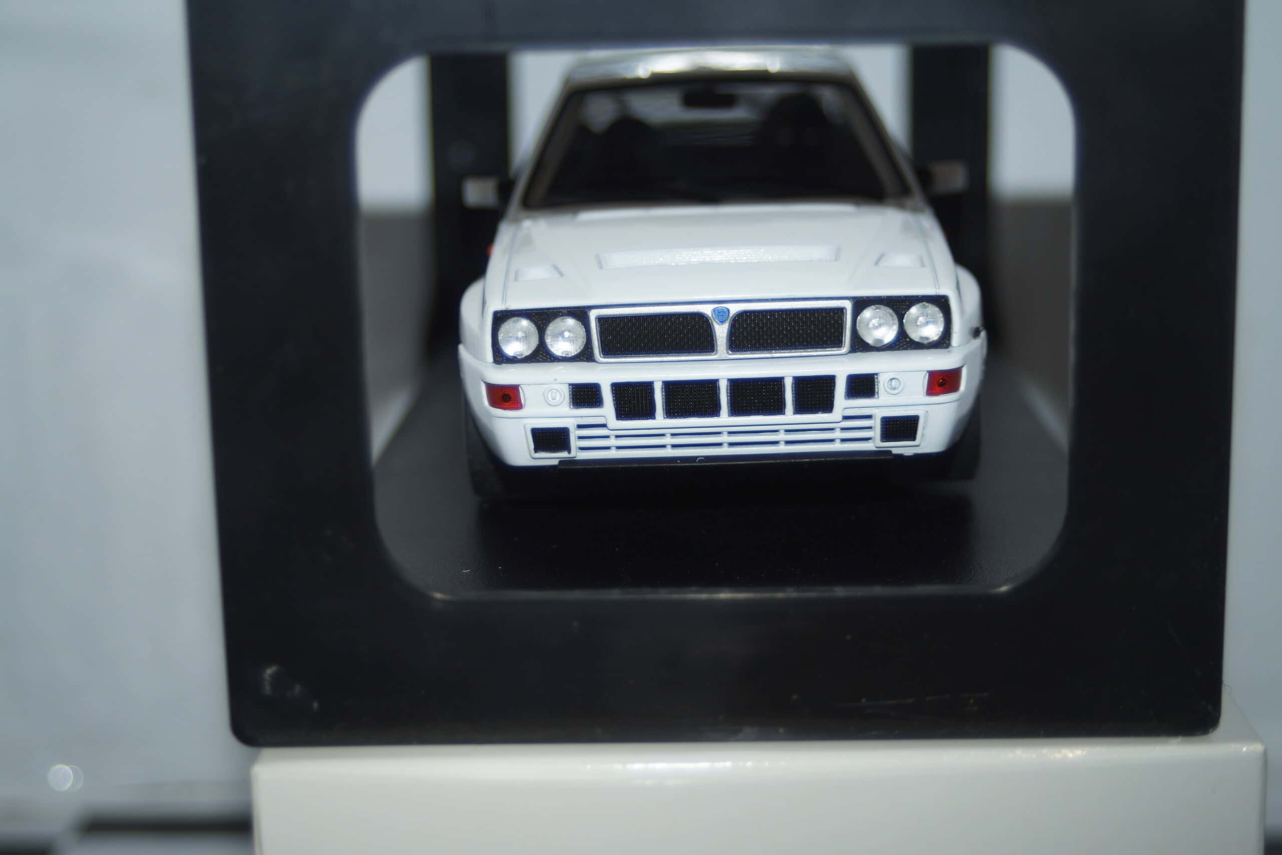 Whitebox lancia delta integrale 16v 1989 white 1:24 wb124238