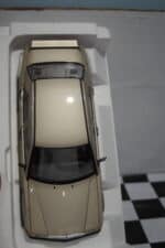 Norev mercedes benz 190e 2.3 1984 smoke silver metallic 1:18 ref 183831