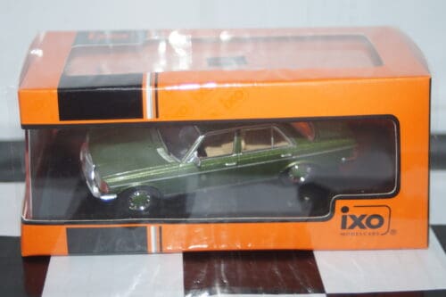 Ixo mercedes-benz 240d (w123) green 1976 clc587n 1:43