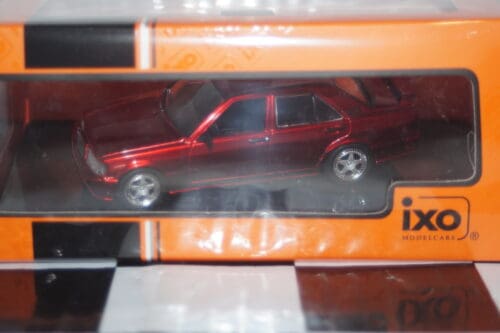 Ixo mercedes-benz 190e 2.3 16v metallic red 1984 customised clc580n 1:43