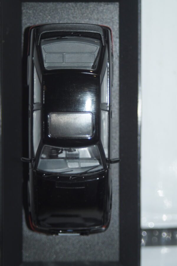 Vanguards ford escort mk4 xr3i black 1/43 ref  va14307a