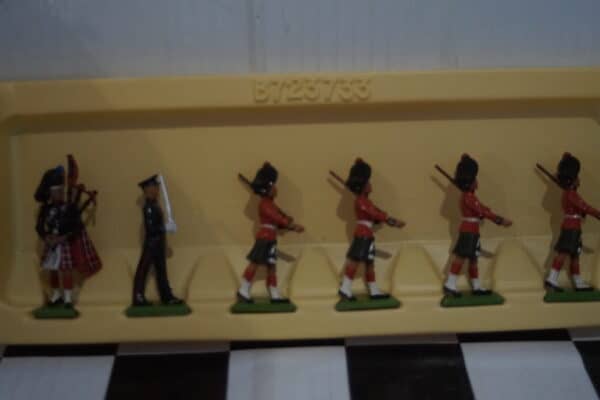 Britains british regiments lifeguards,yeomans and scots guards metal models ref 7226