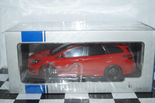 Ixo modelcars ford focus st estate 2015 race red 1:18 mcg18466