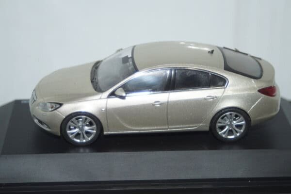 Schuco opel insignia beige metallic 1:43 scale diecast ref 07266