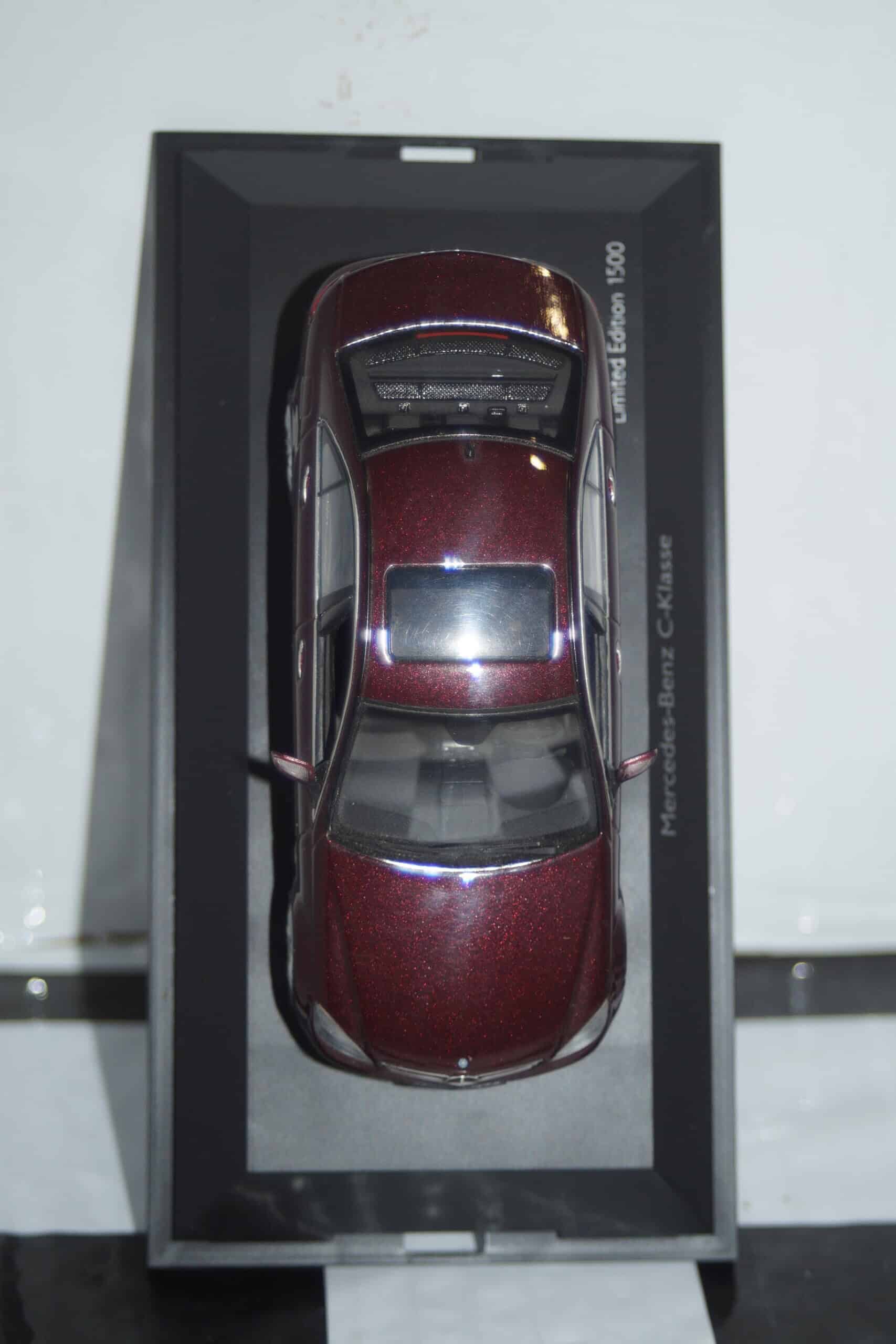 Schuco mercedes benz glk-klasse red 1:43 ref  07246