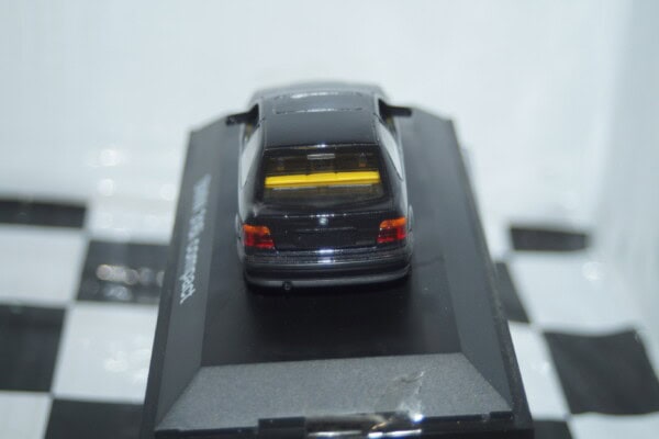 Schuco bmw 316i compact blue 1:43 scale diecast ref 04003 - cracks in case