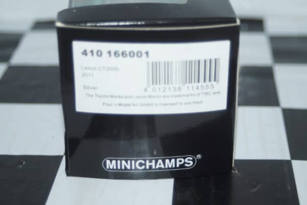 Minichamps lexus ct200h 2011 in silver 1:43 ref 410 166001