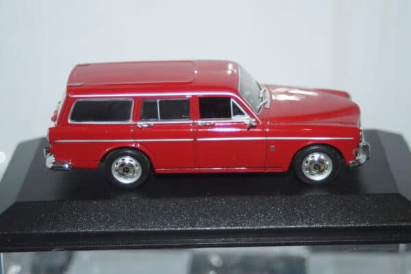 Minichamps volvo 121 break 1966 in red 1:43 ref 430 171014