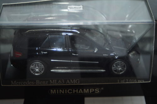 Minichamps mercedes benz ml63 amg 2008 in black 1:43 ref 400 037670